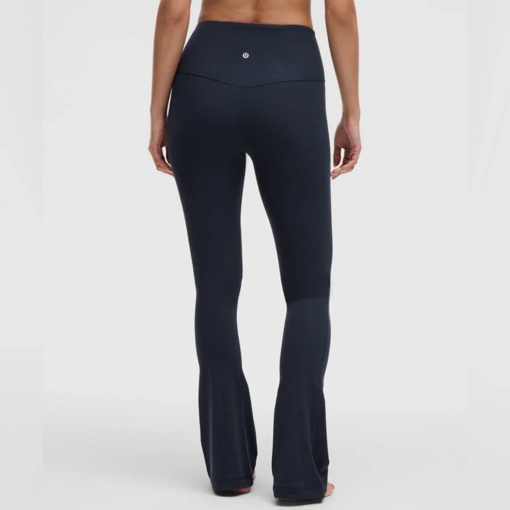 NWT! Lululemon 🍋, Rib Mini-Flare. Navy. Size 10 - Picture 2 of 5